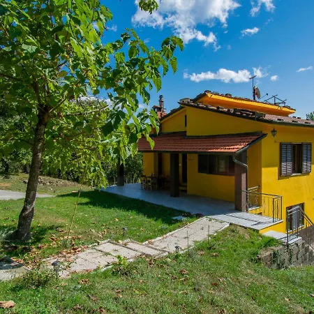 Maya E Stella By Interhome Bagni di Lucca